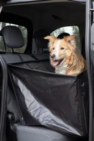 כיסוי מושב אחורי לרכב לכלבים סגנון ערסל FLAMINGO הדגמה עם כלב יושב